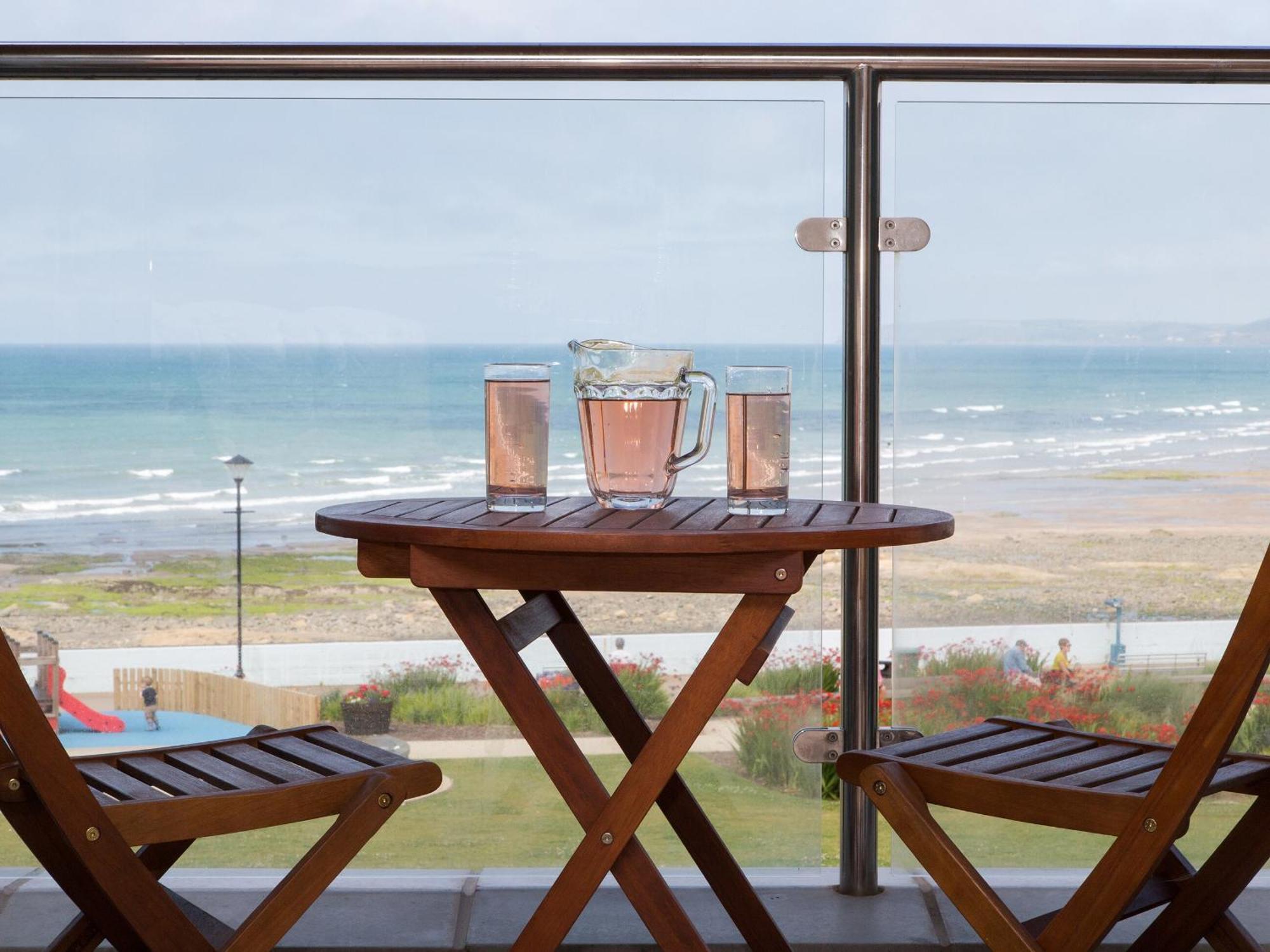 Apartment 5 Latitude 51 Westward Ho! 외부 사진
